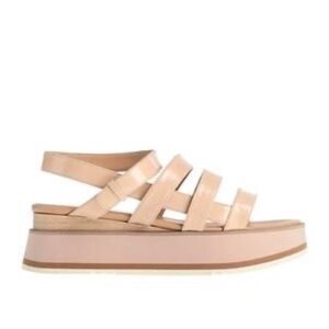 PALOMA BARCELO patent leather beige and tan flatform platform sandals size 39/9